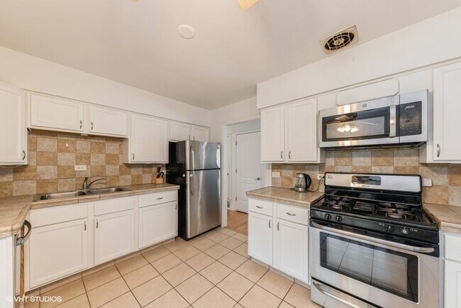 Foto del edificio - 1380 Gentry Rd