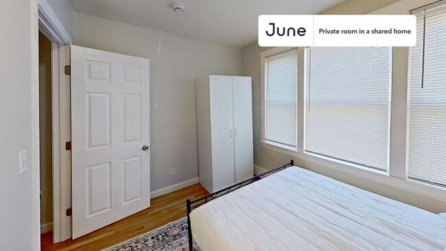 Building Photo - Room in Shared 4 bed/2 bath home