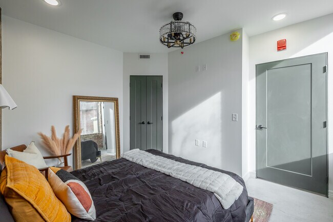 Foto del edificio - 117 E 7th St