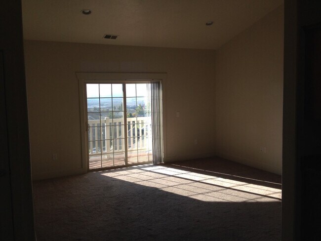 Foto del edificio - 179 W Springview Dr