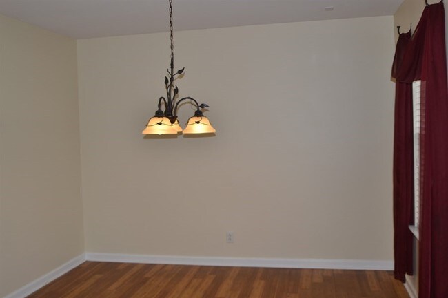 Foto del edificio - 7499 Bluff Point Ln