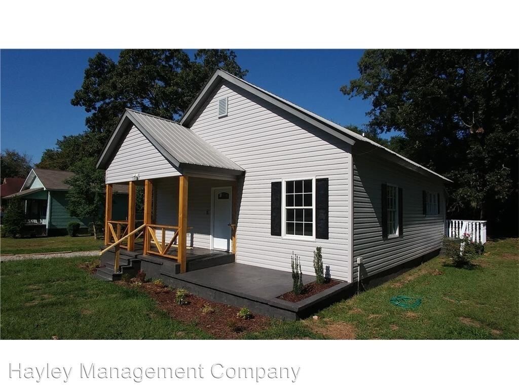 Primary Photo - 3 br, 2 bath House - 1700 1st Ave