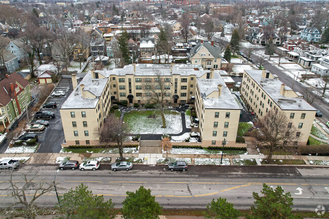 Building Photo - Parkside Place Apartments