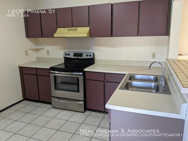 Building Photo - 1206 Pihana St