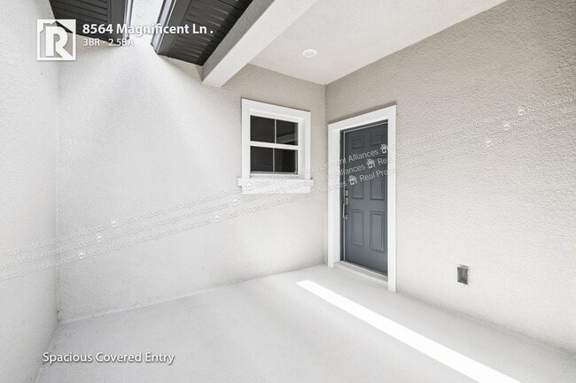 Foto del edificio - 8564 Magnificent Ln