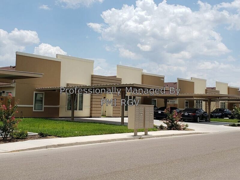 Primary Photo - 2107 Garden Ridge Dr