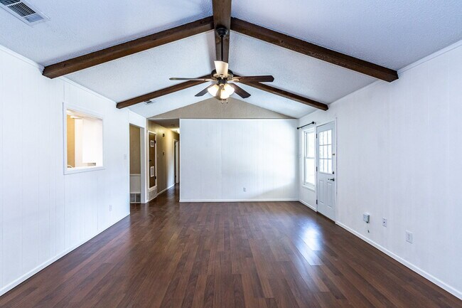 Building Photo - Super sharp three bedroom in South Lubbock welcomes roommates!