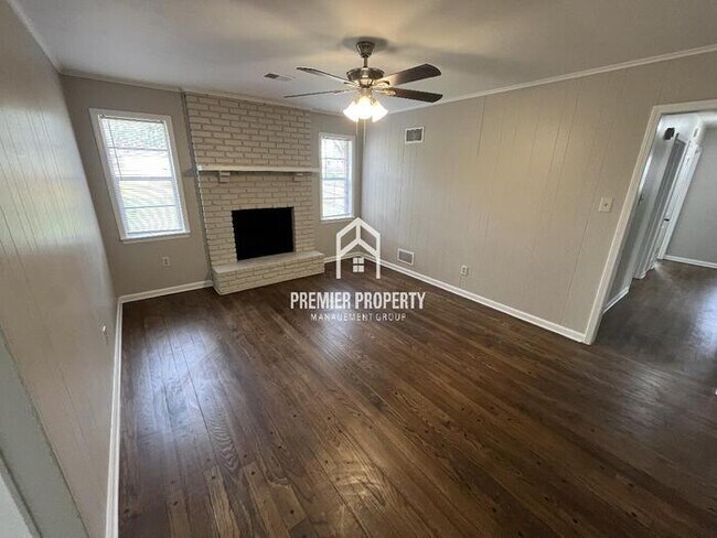 Foto del edificio - 3191 Beauchamp - Available Now!