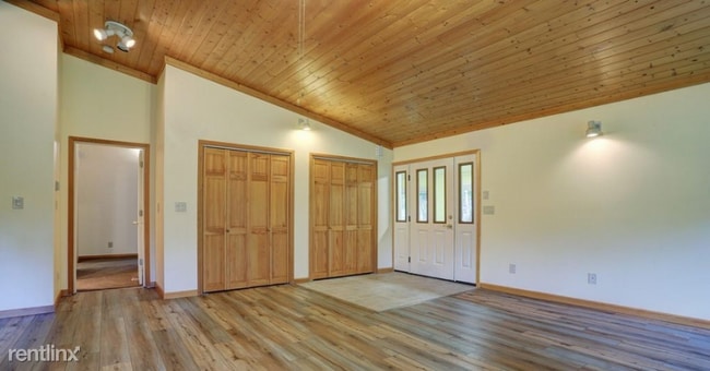 Building Photo - 5201 Wasilla-Fishhook Rd