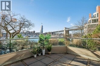 Building Photo - 1600 Hornby St