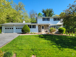 Building Photo - 65 Horseshoe Blvd