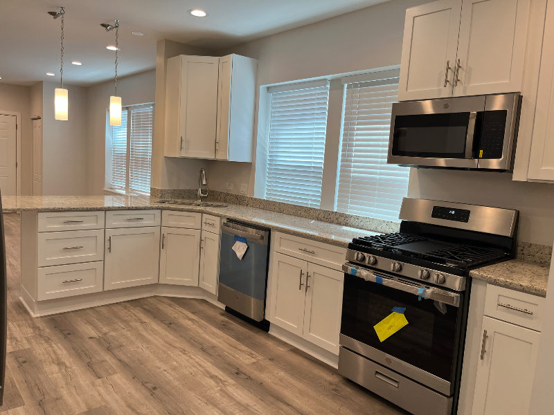 Foto principal - 3740 W Eastwood Ave