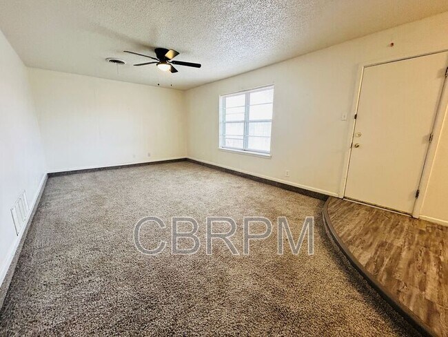 Foto del edificio - 4914 57th St