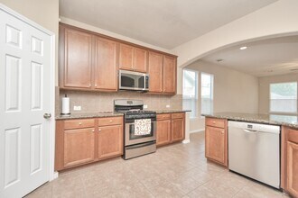 Building Photo - 25206 Hazel Ranch Dr