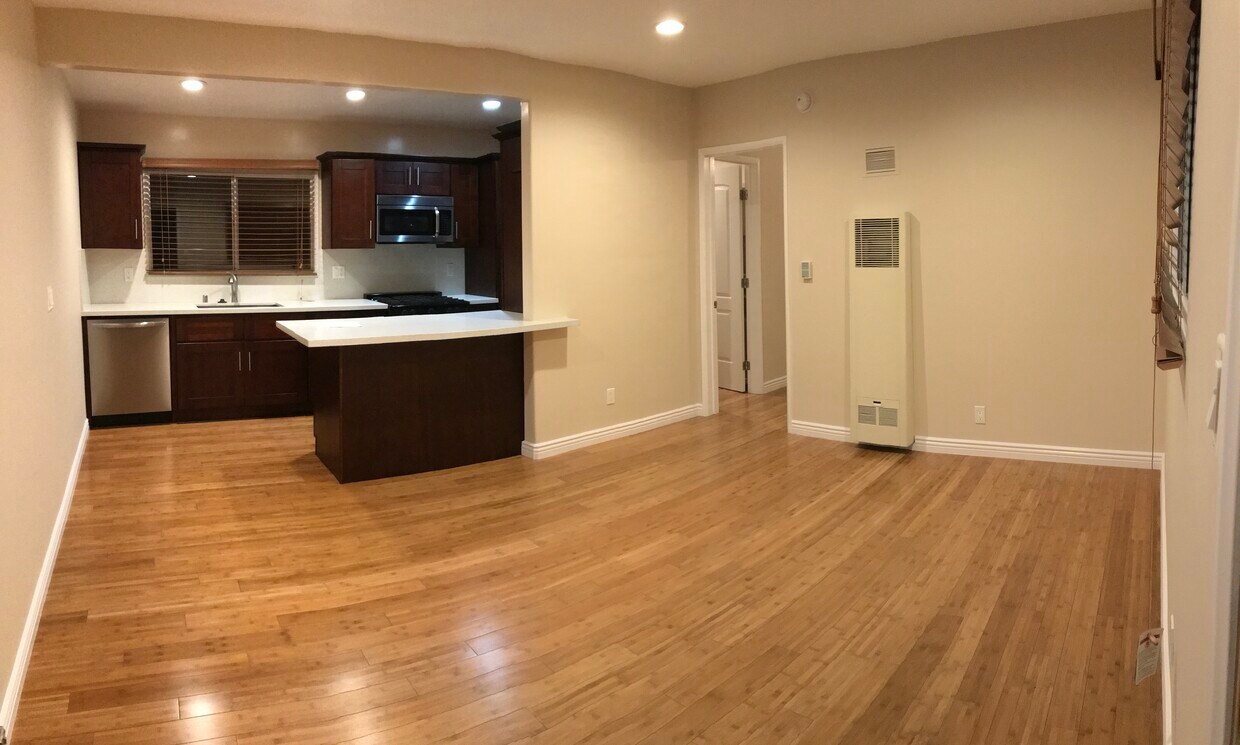 Livingroom - 5567 Inglewood Blvd