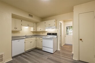 Building Photo - 1401 Ave O
