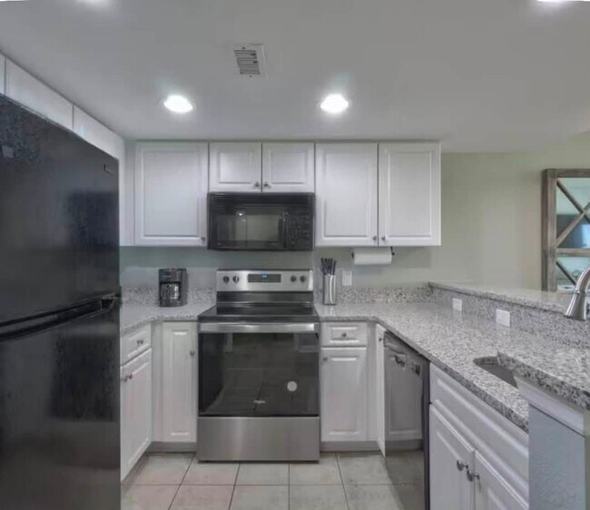 Building Photo - 2501 S Ocean Blvd