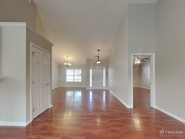 Foto del edificio - 223 Overlook Ct