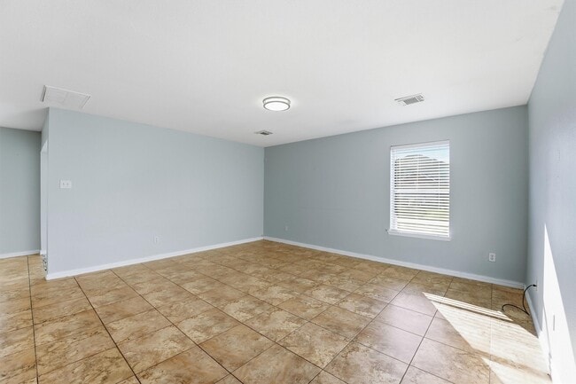 Foto del edificio - 9602 Tree Sparrow Ln