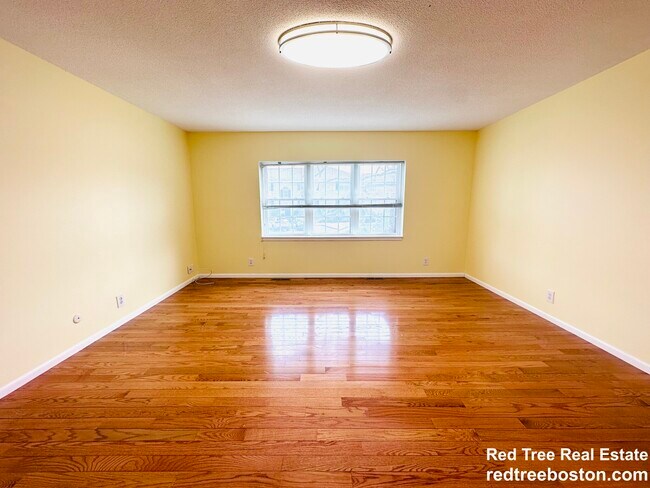 Building Photo - 162 Lake Shore Rd