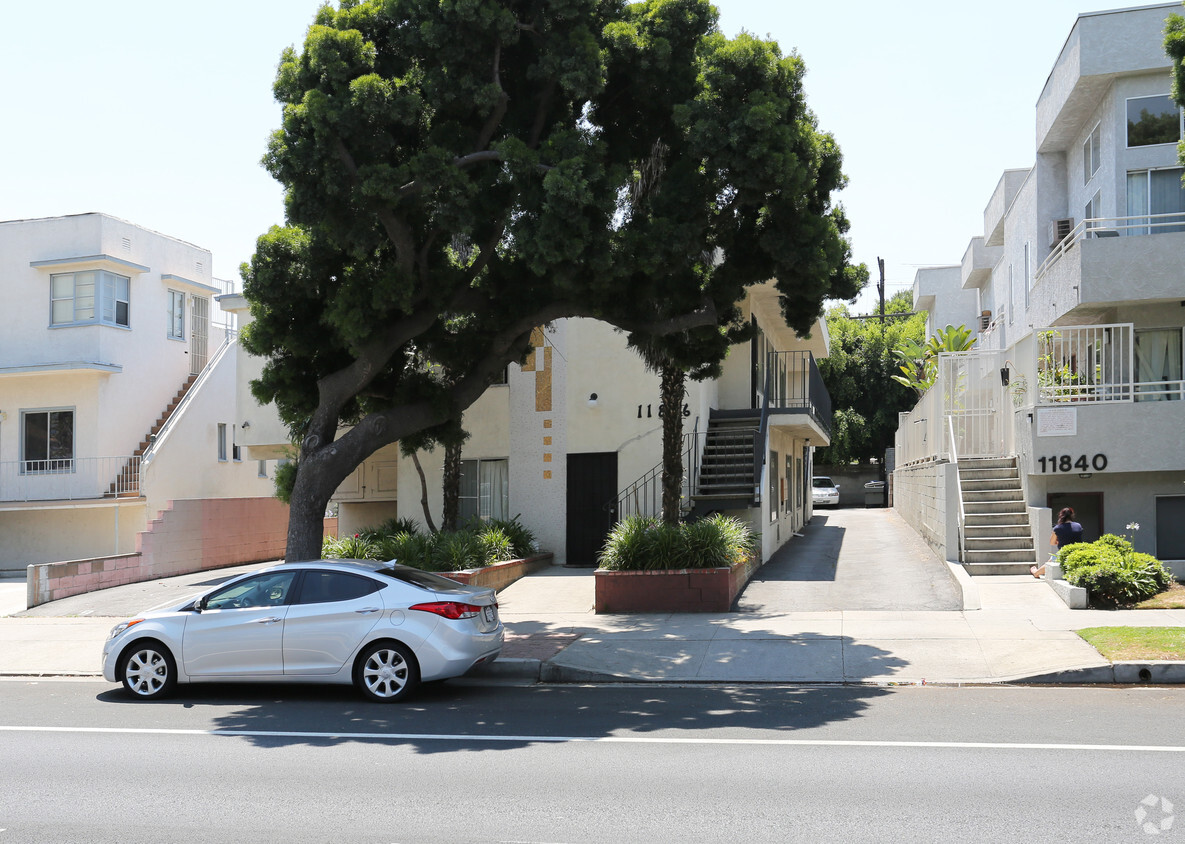 Building Photo - 11836 Venice Blvd