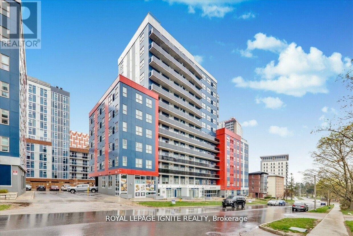 Primary Photo - 258A-258A Sunview St