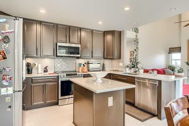 Foto del edificio - Spacious 5BR House in Aurora