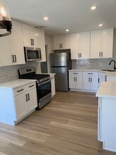 Building Photo - 6131 Fenimore Way