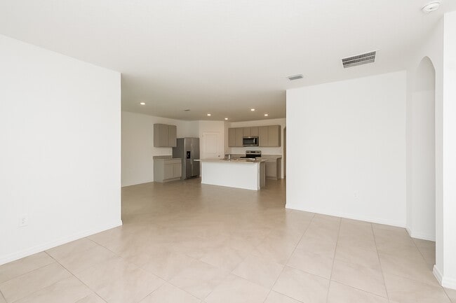 Building Photo - 17226 Reserva Dr