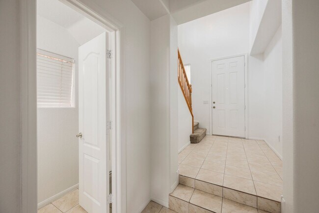 Building Photo - 3 bedroom - 2 story home located in 89141