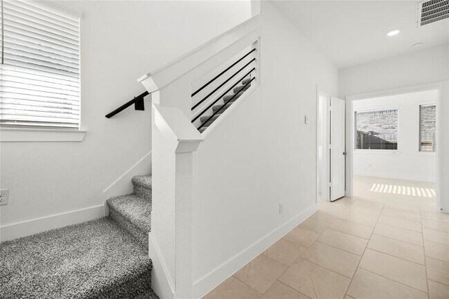 Building Photo - 7619 Chinkapin Grv Ln