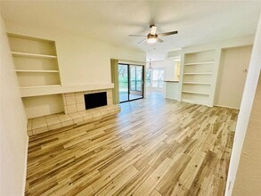 Building Photo - 4711 Spicewood Springs Rd