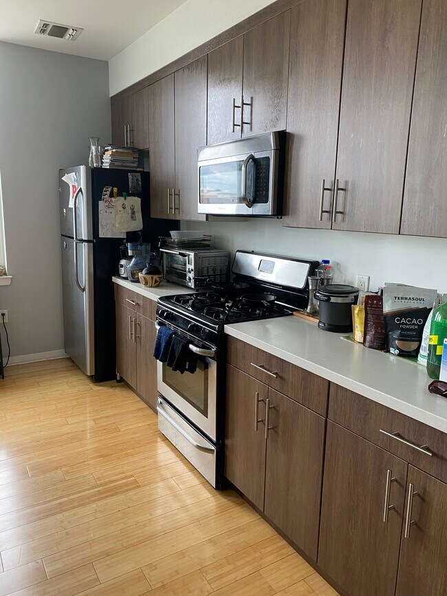 KITCHEN - 478 Washington St