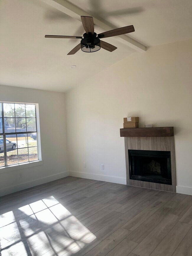 Building Photo - 7810 Copperas Dr