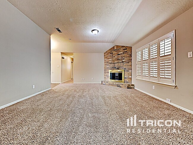 Foto del edificio - 824 Oakridge Dr