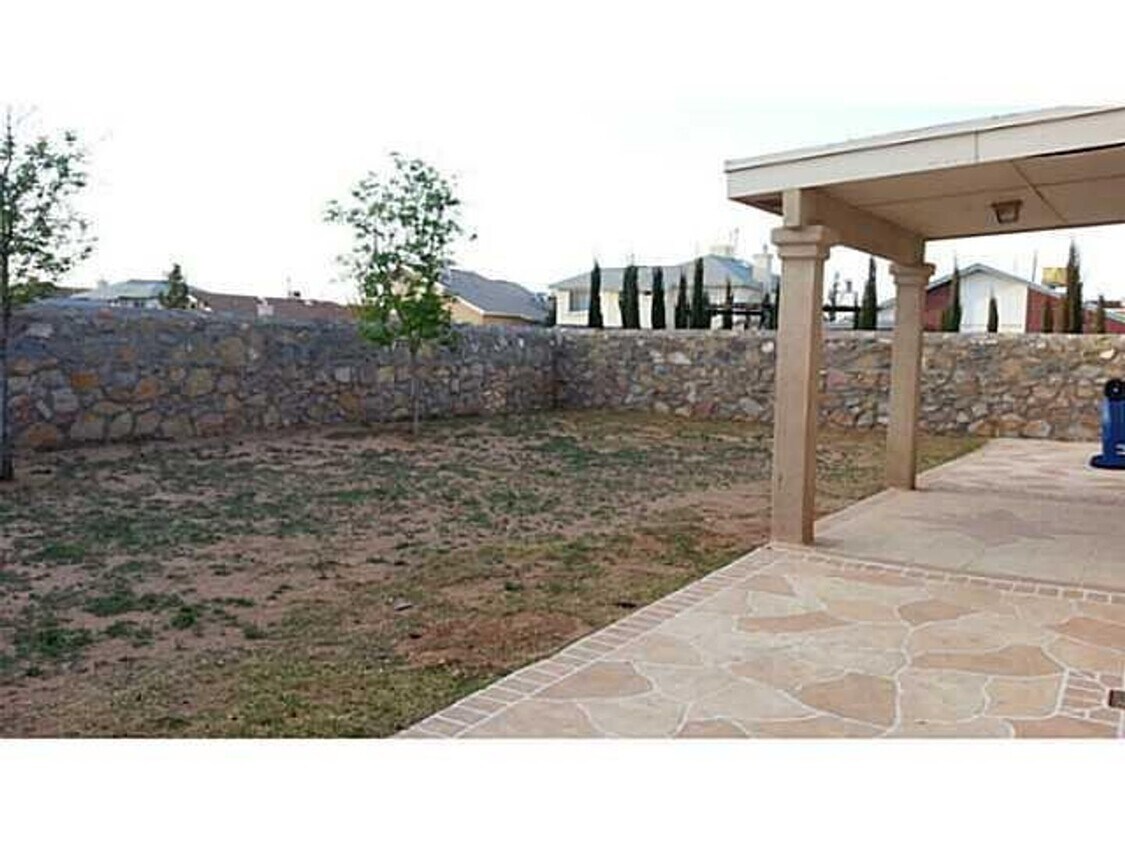 Foto del edificio - Beautiful 3 bedroom 2 bath home in East El...