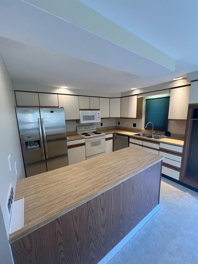 Foto del edificio - 3922 Gatehouse Lane