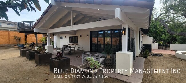 Building Photo - Gorgeous Solar powered 3 BR, 2 BA home on ...