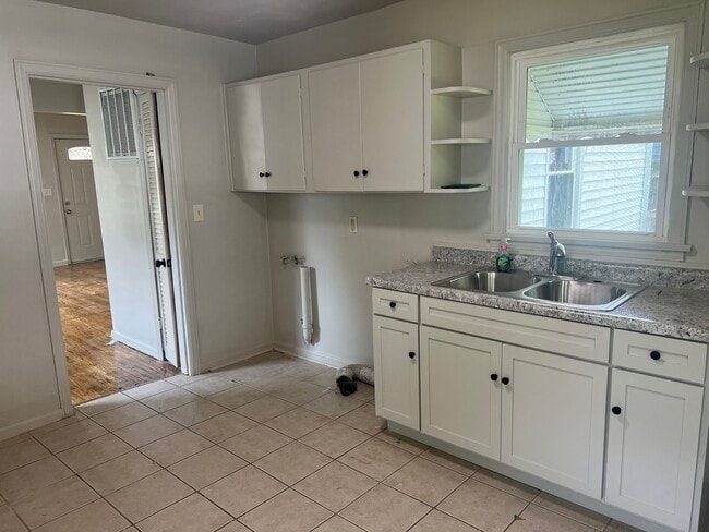 Foto del edificio - 1723 Glenview Pl