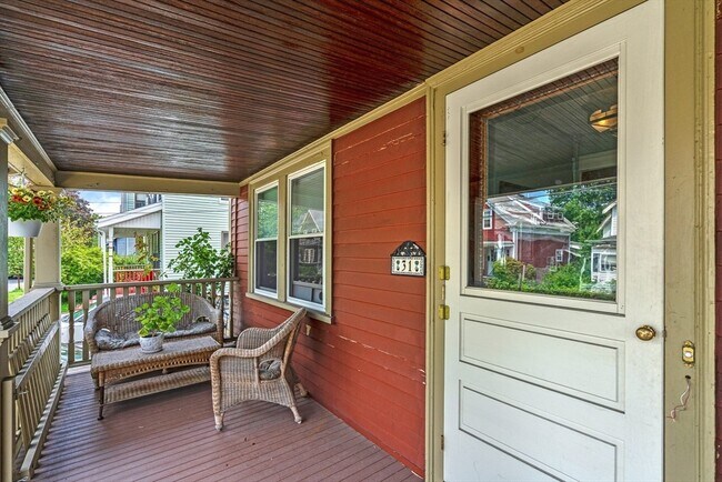 Foto del edificio - 31 E Foster St