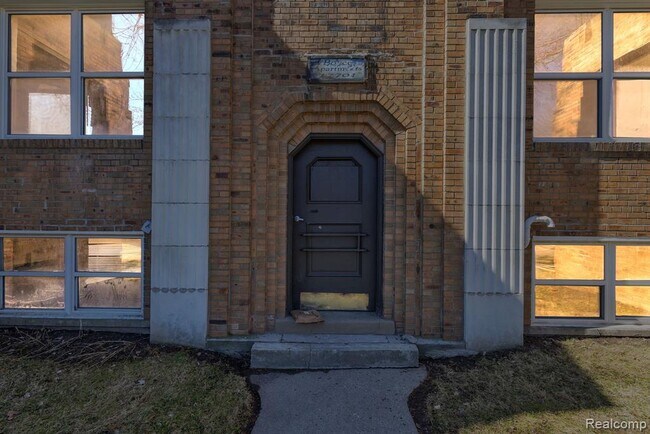 Foto del edificio - 17701 Manderson Rd