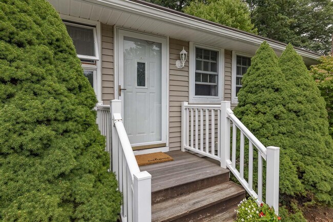 Building Photo - 295 McKinley Rd