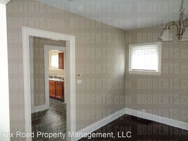 Foto del edificio - 4 br, 1.5 bath House - 2408 Sherman Avenue,