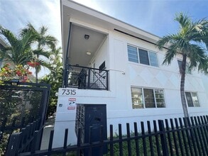 Building Photo - 7315 Byron Ave