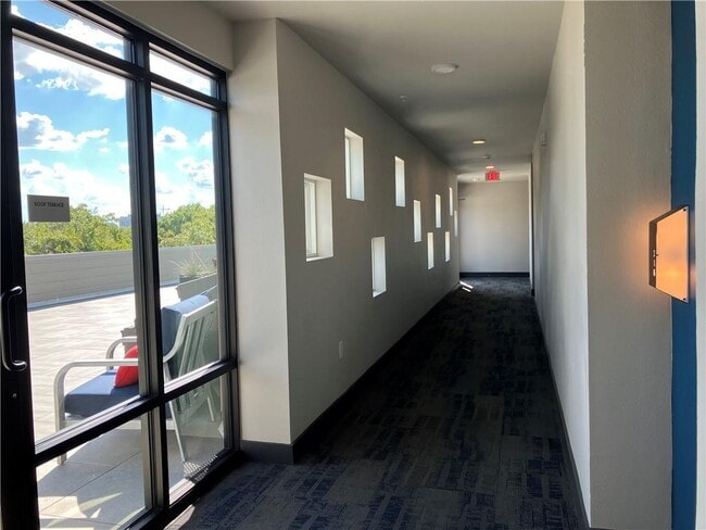 Foto del edificio - 2213 Poquito St