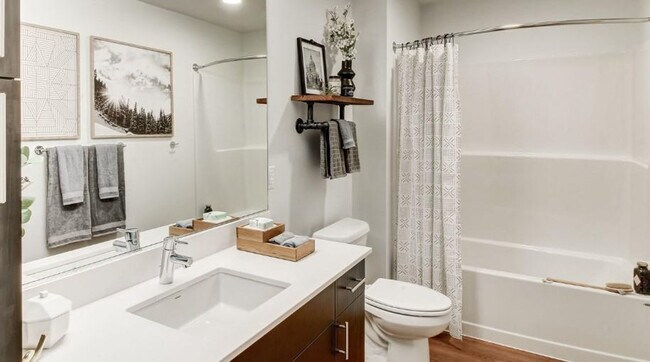 Building Photo - 15551 NE Turing St