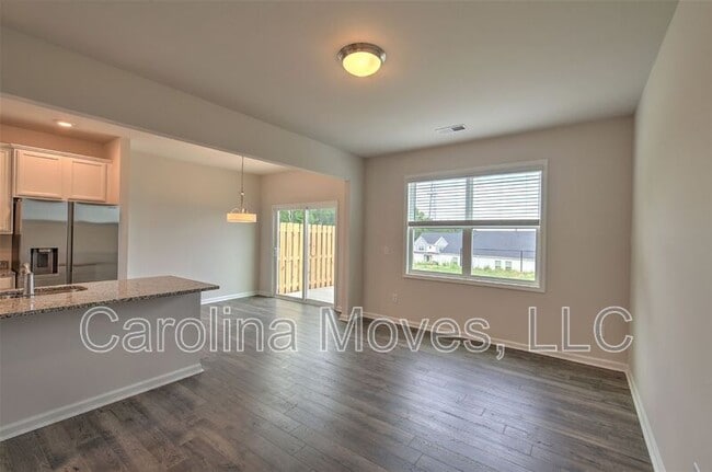 Foto del edificio - 34 Apricot Ln