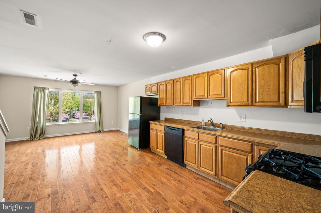 Primary Photo - 1256 S 45th St