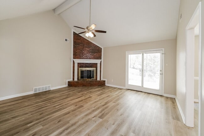 Building Photo - 488 Mysen Dr