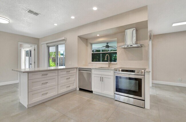 Foto del edificio - 1060 NW 6th Terrace